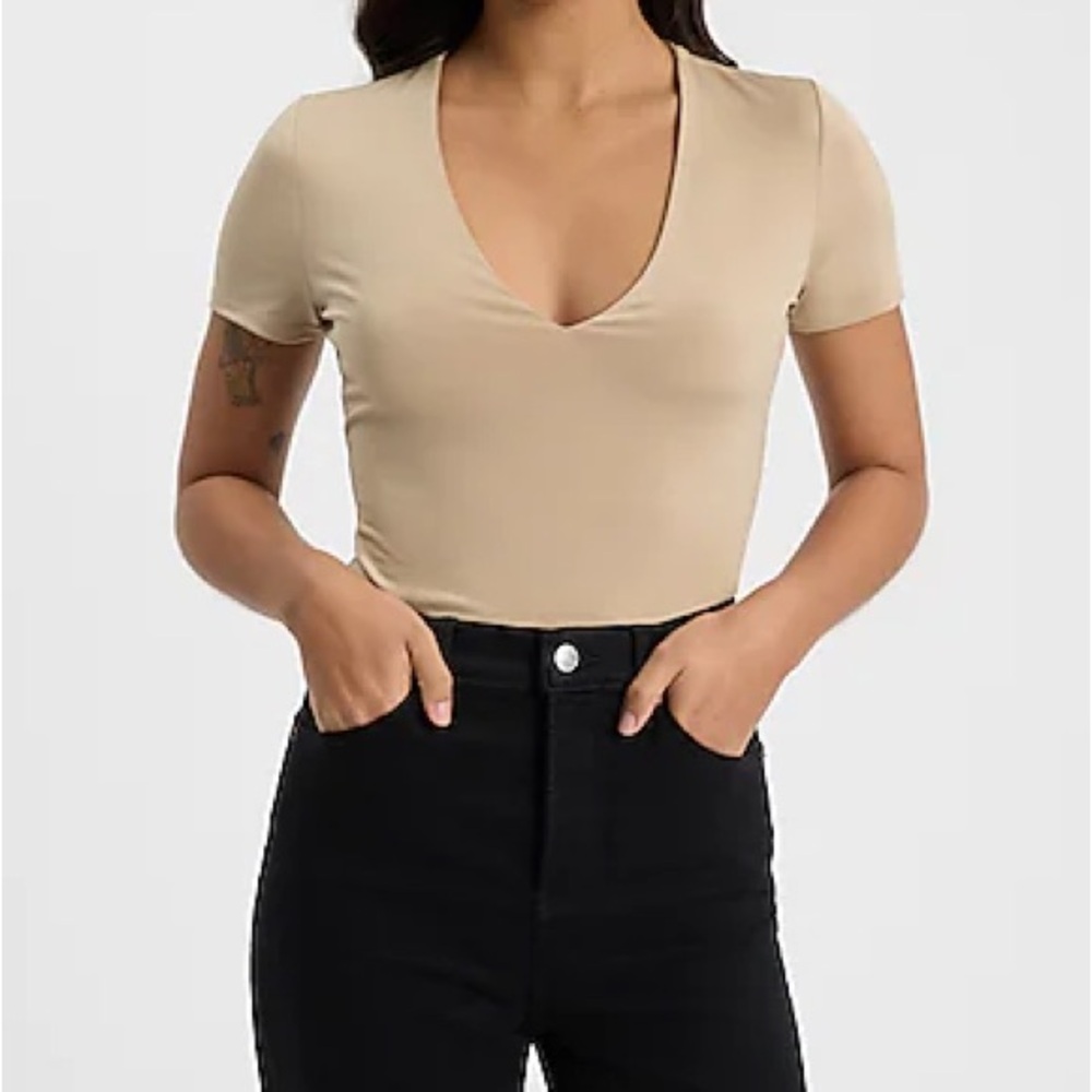 Express beige body contouring top
